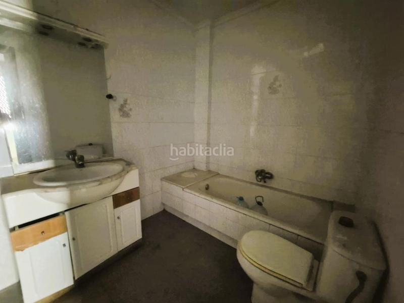 Foto 4e906165-eee3-4257-ab99-f7b23a94afd5. Edificio en Catral