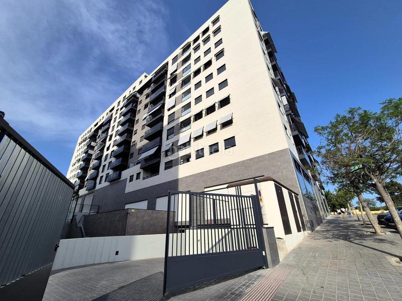 Foto 3143d5be-838a-44aa-88cf-29289008752b. Appartamento con parcheggio in Paus - Polígono San Blas Alicante