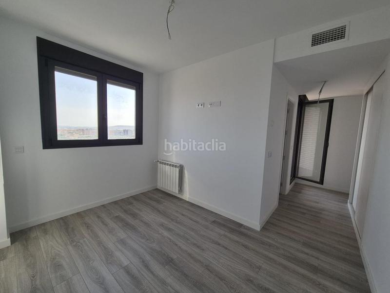Foto f913b49a-d813-4881-8119-f8db6900c494. Appartamento con parcheggio in Paus - Polígono San Blas Alicante