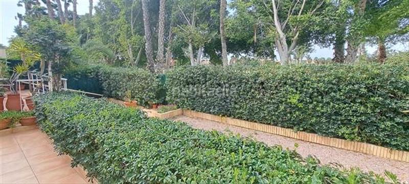 Foto 01ce4acb-2edb-49ee-86e2-2d7c5b51a2a6. Casa amb aparcament piscina a Alicante golf Alicante