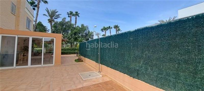 Foto 13d0cbd7-297f-4f17-988f-b18589a46467. Casa amb aparcament piscina a Alicante golf Alicante