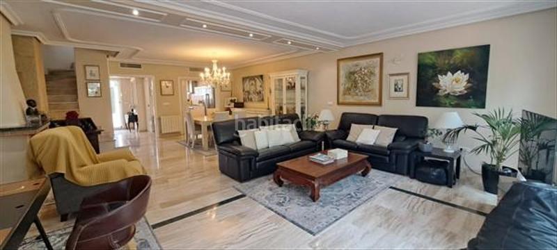 Foto 30ae5134-b94d-4f61-93b9-45ea32affd12. Casa amb aparcament piscina a Alicante golf Alicante