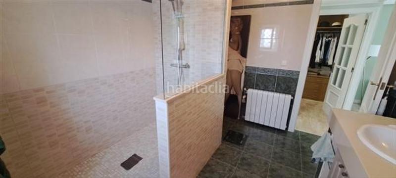 Foto 3b9d631c-5bee-46e8-a20e-a8c407226191. Casa amb aparcament piscina a Alicante golf Alicante