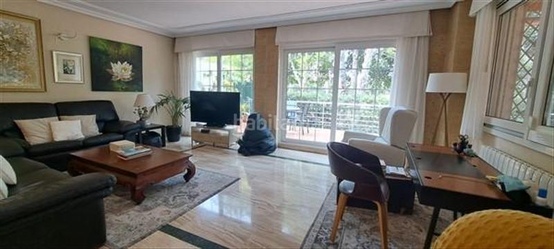 Foto 4257d223-4ea5-4069-98dd-759f5172d95b. Casa amb aparcament piscina a Alicante golf Alicante