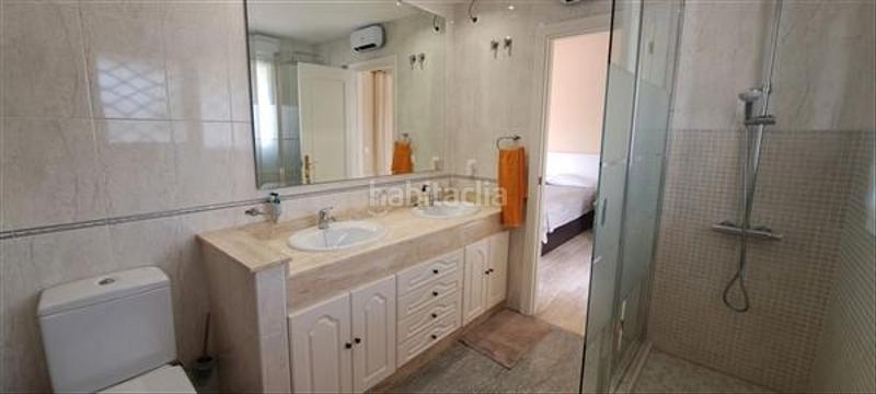 Foto 504b3dc5-312f-4a88-8e14-a2d435b00edc. Casa amb aparcament piscina a Alicante golf Alicante