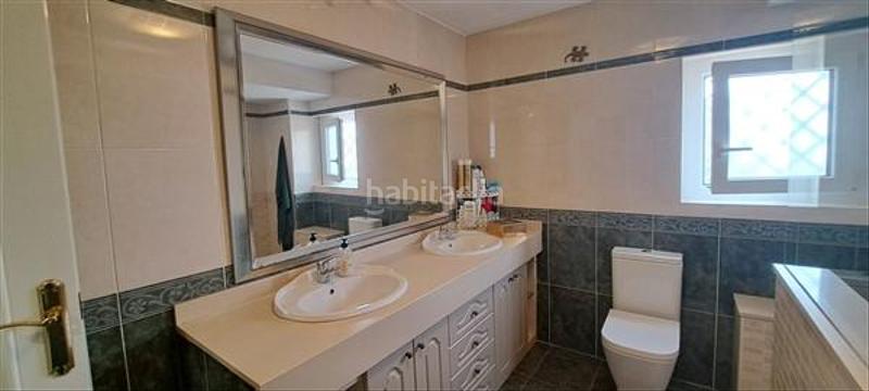 Foto a924dafb-8c2b-478a-a24f-1eefe080a71a. Casa amb aparcament piscina a Alicante golf Alicante