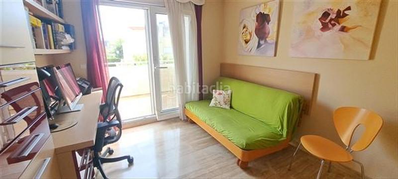 Foto c14867f2-fa3e-425a-b24c-74c965a1d9bf. Casa amb aparcament piscina a Alicante golf Alicante