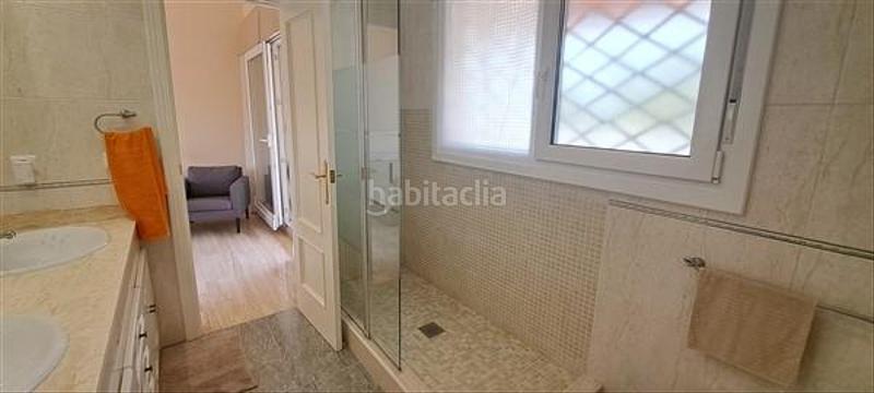 Foto 37bb847b-4601-4db8-b5b8-fea12b40f24d. Haus mit parking pool in Alicante golf Alicante