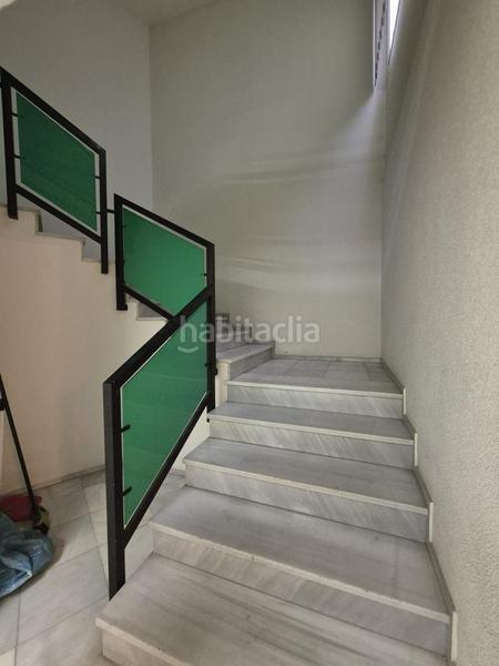 Foto f4f6b5b8-cdd9-4bfe-988e-766cdb13f255. Local comercial a Ensanche-Diputación Alicante