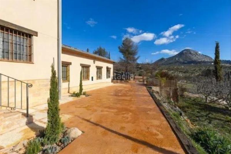 Foto fbe066bc-b3fb-4791-92a7-9924ba6959b8. Maison avec parking piscine dans Penàguila