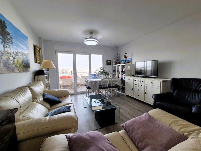 Foto 04824fdc-56bd-41cf-8d1e-d1fe877dc6e6. Appartement avec parking dans Campello Pueblo Campello (el)