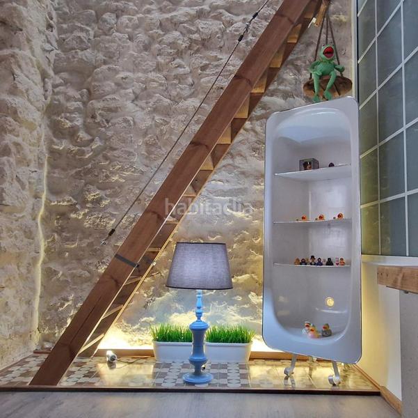 Foto e5d10e0d-ab98-4776-bd21-fa767bd87fe7. Casa con parcheggio in Benalúa Alicante