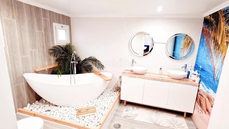 Foto bd4635f7-22c9-481e-8ad9-6c9b2ea0e0d3. Maison avec parking dans Benalúa Alicante