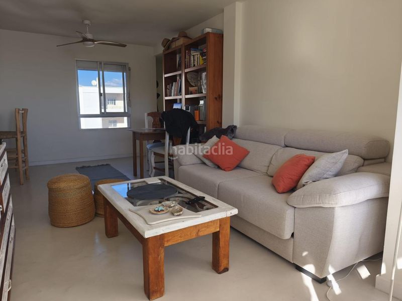 Foto aba5dd4e-fe4c-4a17-b6d9-3a010094d1cb. Pis a Monte y Mar Santa Pola