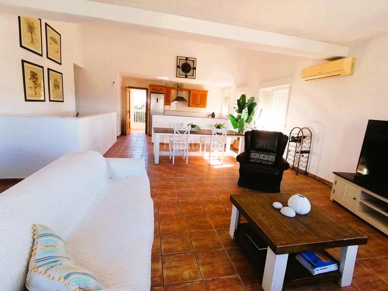 Foto 7cdb9620-2a0c-436e-8feb-d1428faeca4c. Casa en Busot