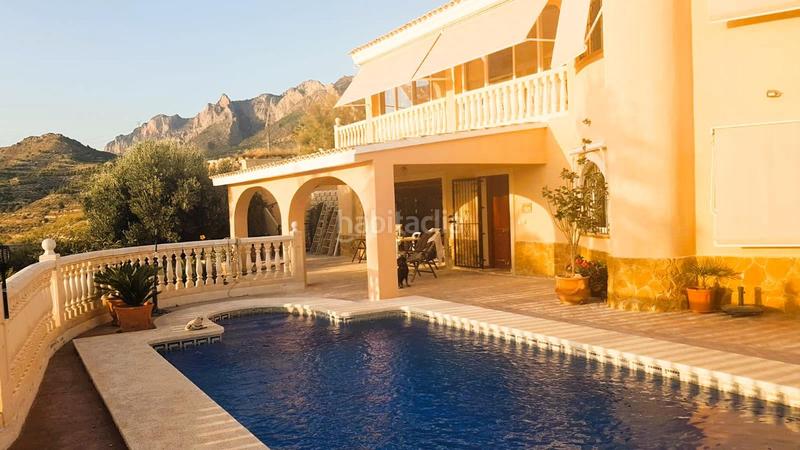 Foto 96eafa26-1bf2-4f38-ad15-1023d56bd346. Casa en Busot