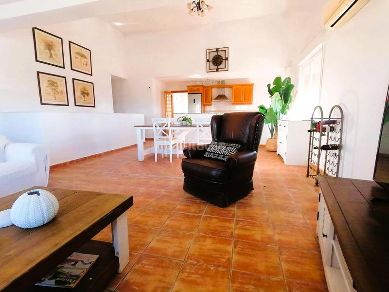 Foto dd2ab015-32c8-435d-a18b-a5df6eaa7753. Casa en Busot