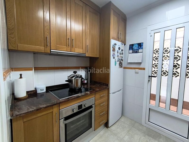 Foto 4e5a018a-68b4-425b-87e2-56d9579b34f2. Casa amb aparcament piscina a Los Arenales del Sol Elche / Elx