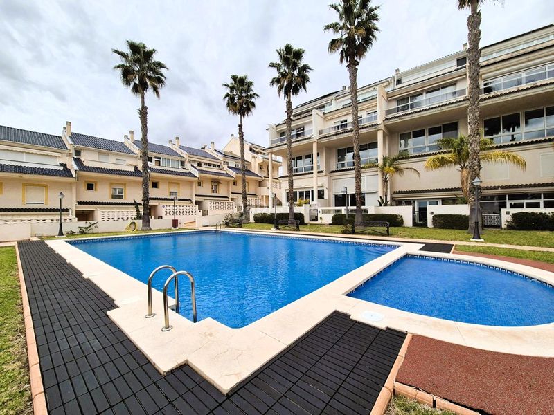 Foto 75766946-f183-4860-9381-dc36882fbca0. Casa amb aparcament piscina a Cabo de las Huertas Alicante