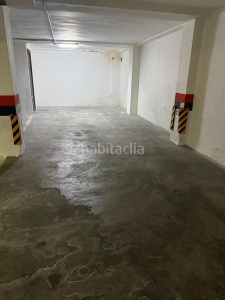 Foto b5293f3d-4ec0-4c82-9654-3fe5a39cb825. Aparcament cotxe a Campello Playa Campello (el)