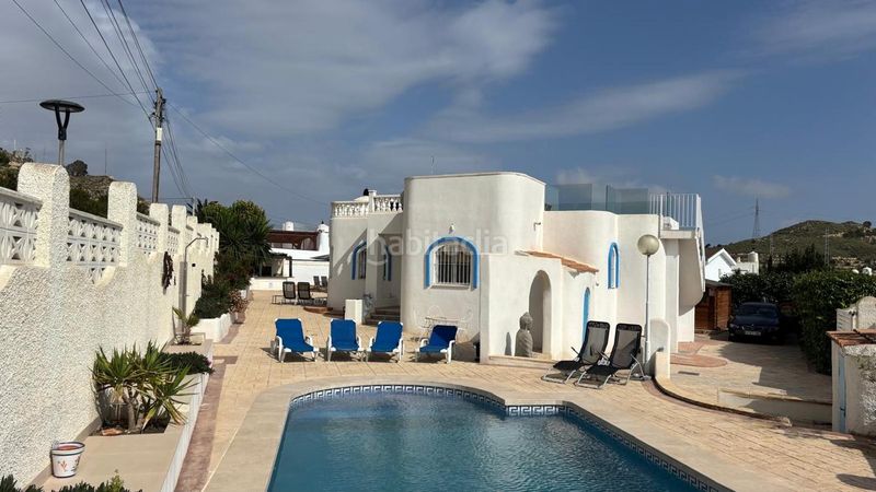 Foto b8053394-194e-4501-9102-a802ed2c73ef. Casa amb aparcament piscina a Busot