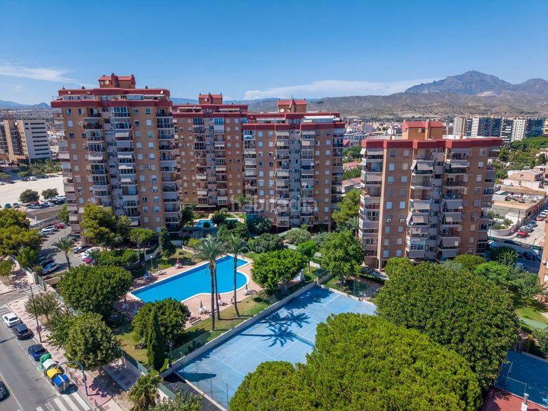 Foto 4b764615-1705-483a-8d53-d583ce5adf4e. Pis a Campello Pueblo Campello (el)