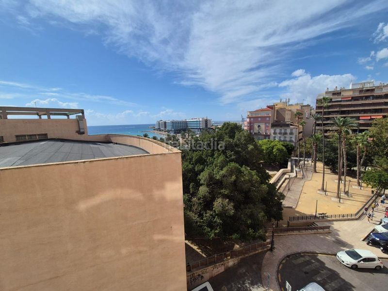 Foto 7a379f93-fd2e-4c1d-a690-3a6aa5672350. Pis a Casco Antiguo - Sta. Cruz - Ayuntamiento Alicante