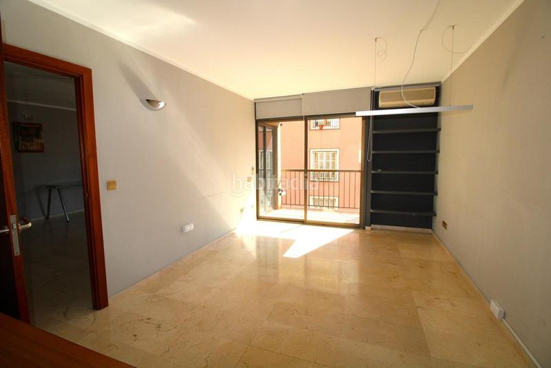 Foto f4c36757-2d50-4aae-9289-1b56b7d2c33b. Oficina estupenda y céntrica oficina en Plaça dels Patins Palma de Mallorca