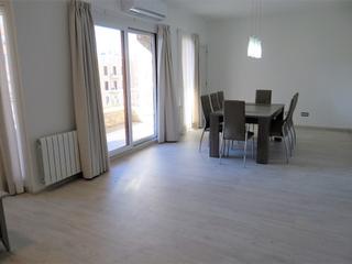 Rent Flat  Avenida comte de sallent. Fantástico piso en avenidas