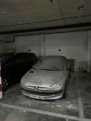 Autoparkplatz in Es Rafal Vell. Parking en rafal vell