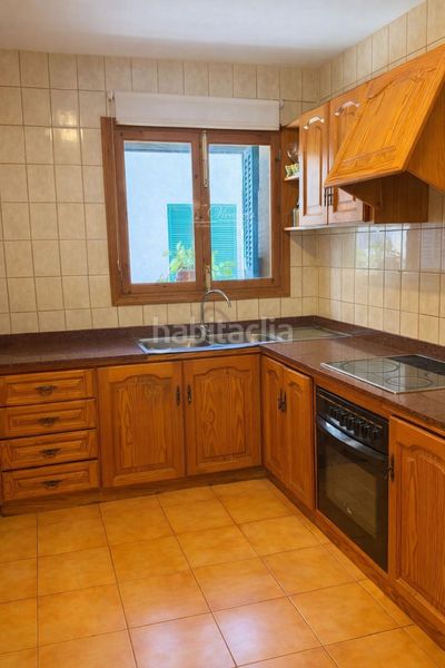 Foto 0bec4756-4bf1-49c8-8512-c2646c47e6b9. Casa adossada amb aparcament a Selva