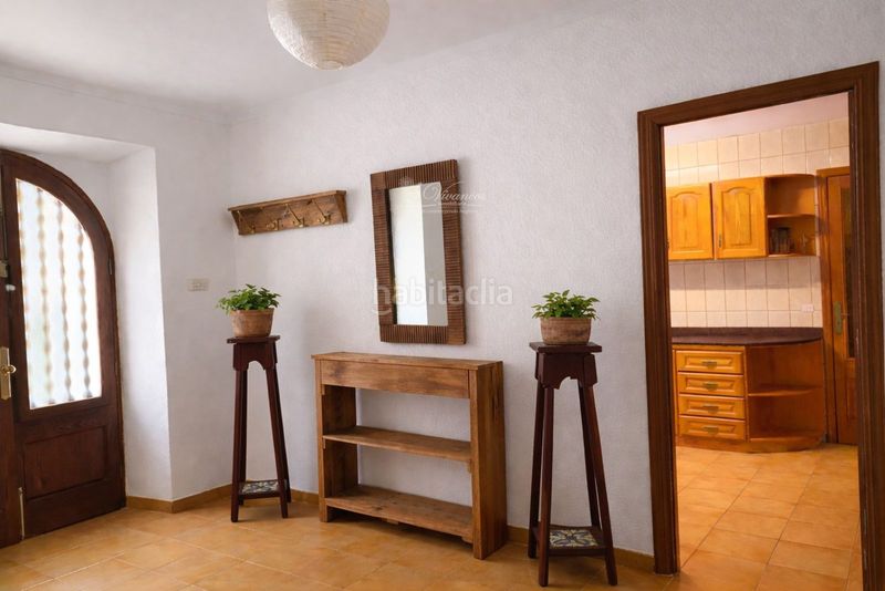 Foto b000e9a3-8a71-45d3-80a7-f427ab569d8c. Casa adossada amb aparcament a Selva