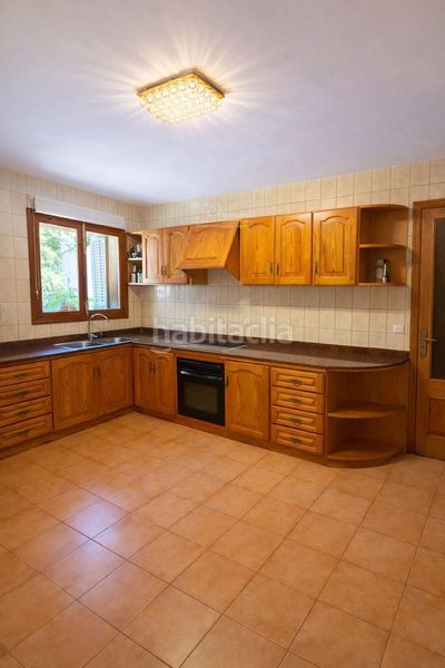 Foto c7efc4cd-46c4-46a1-b995-e506ab5ec8ee. Casa adossada amb aparcament a Selva