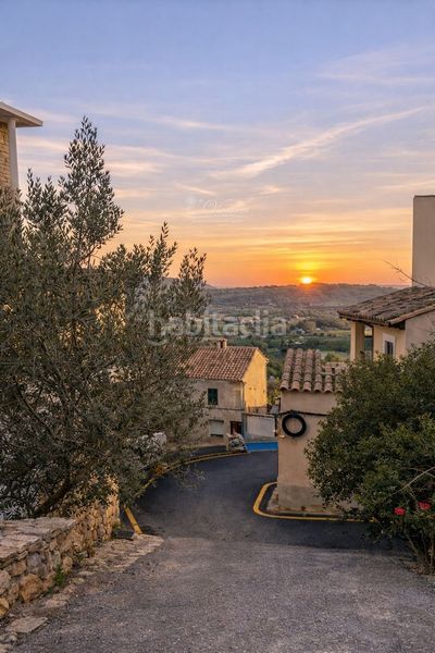 Foto d523a893-4f08-4556-be62-842bb64fdebb. Casa adossada amb aparcament a Selva