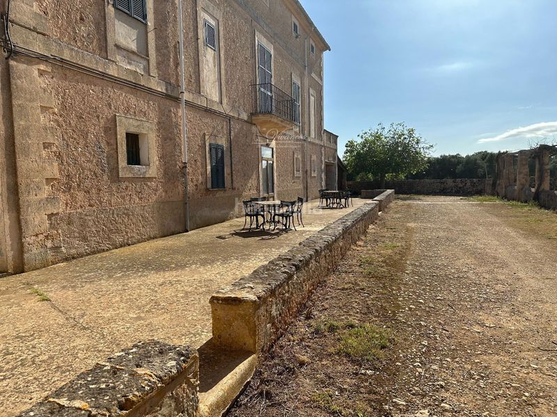 Foto 50cec0ca-1a61-4f22-b93d-68899948af24. Chalet en Algaida