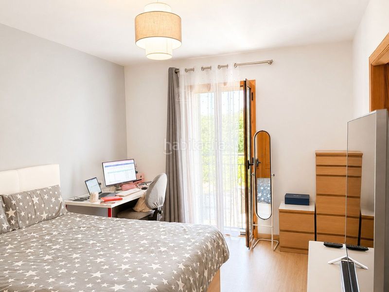 Foto f202f635-210f-4696-b297-2db4d359e08f. Casa adossada amb aparcament a Sencelles