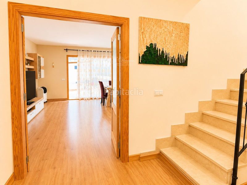 Foto abe86795-903d-40d1-9ad8-cbee7a44bff4. Casa adossada amb aparcament a Sencelles