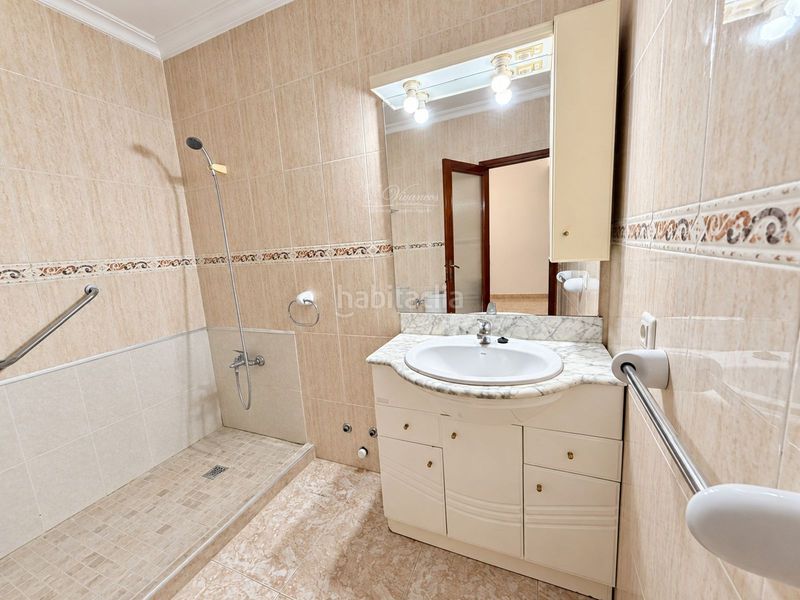 Foto d626abfe-a779-4515-84b9-4df1729c6b73. Casa adossada a Gran Via de Colom Inca