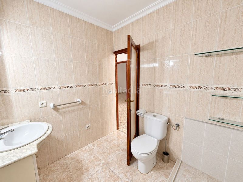 Foto db5fe49a-2643-4259-9334-607e8d2ed2e8. Casa adossada a Gran Via de Colom Inca