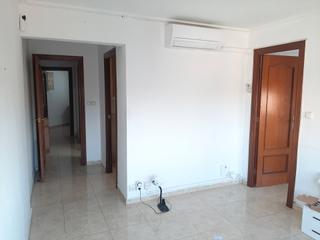 Pis a Avinguda de la gatassa 6. Peramás – 3 habitaciones y ascensor.