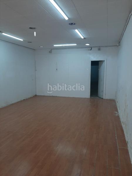 Foto e00332b0-b0ce-422a-bfaf-3723f60f9ee0. Location local commercial dans camí ral el ravalet 98 dans Mataró