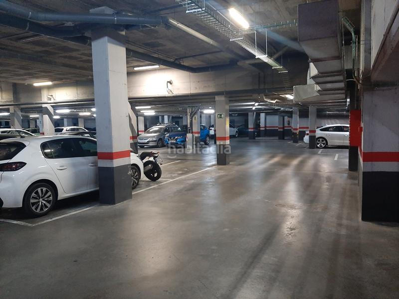 Foto dc41b584-bb40-4220-88cd-07a08f2d6658. Flat with heating parking in Centre Mataró