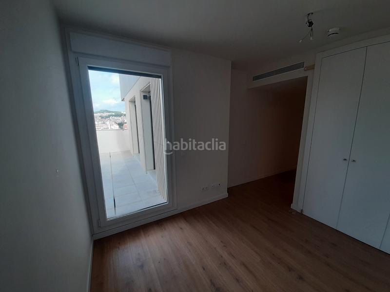 Foto 2623653a-ae69-4d09-9a7e-f48529d0b6e5. Alquiler piso en ronda barceló 88 luz y vistas en Mataró