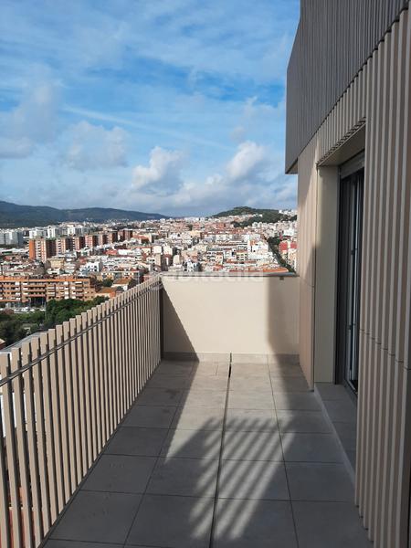 Foto 773d00ef-c19d-4931-ad22-d49da701033d. Alquiler piso en ronda barceló 88 luz y vistas en Mataró