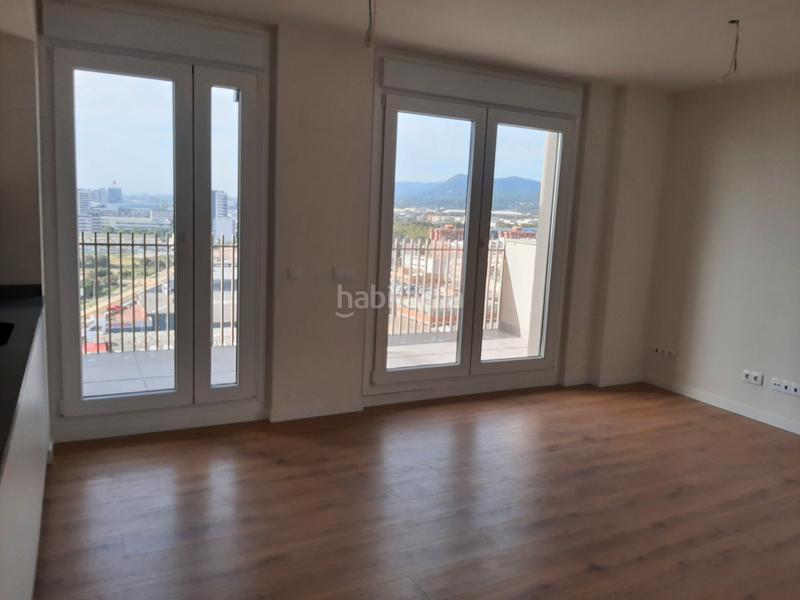 Foto e538088b-dfd6-4a78-8e1e-dc0065b6b976. Rent flat in ronda barceló 88 in Eixample Mataró