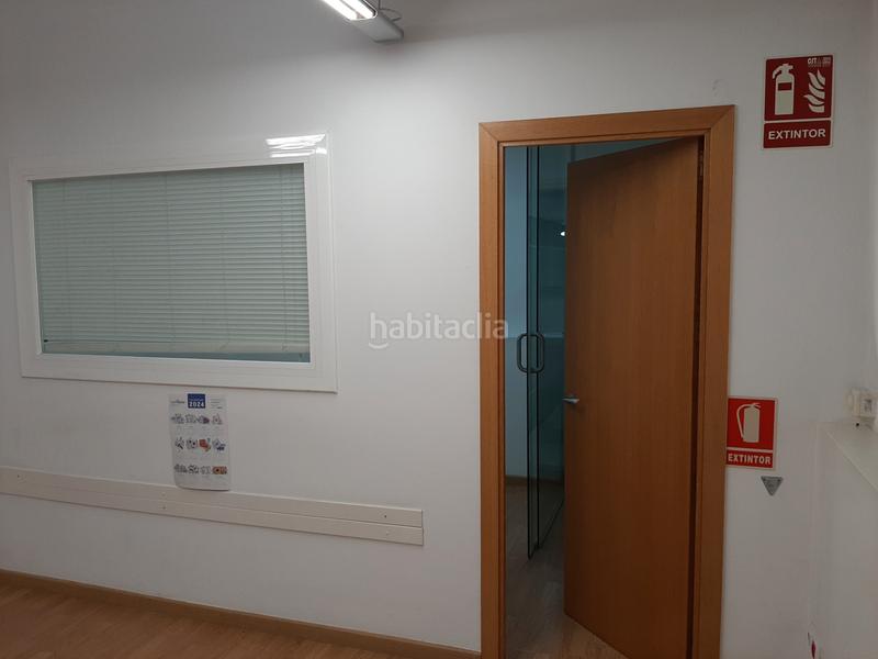 Foto 77b8f80d-611a-4e38-b460-fd4234ce9a5d. Rent business premise in plaça de les figueretes 5 in Mataró