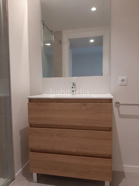 Foto a6fd31f6-34d7-40d2-868a-b4dd708a110d. Alquiler piso en ronda barceló 88 piso alto con vistas en Mataró