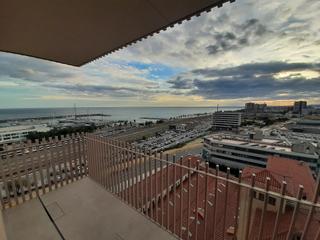 Flat in Ronda Barceló 88