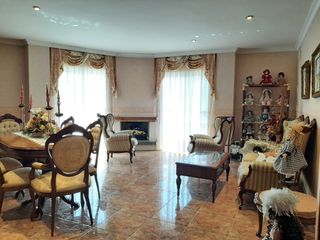 Flat  Ronda de sant oleguer. Un hogar con el espacio que su familia merece.