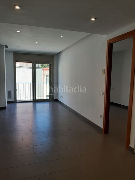 Foto f322a048-48b0-4705-9ea1-cae917c0f323. Pis amb calefacció aparcament a Peramàs Mataró